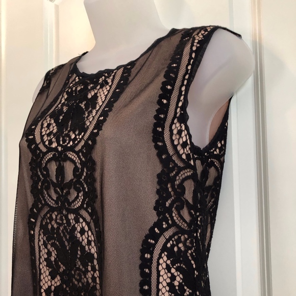 *HP* NWT Max Studio Sleeveless Lace Overlay Blouse - Picture 2 of 8